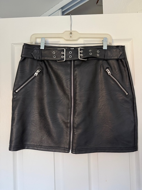 Topshop Dresses & Skirts - Topshop Black Faux Leather Belted Mini Skirt with Zips